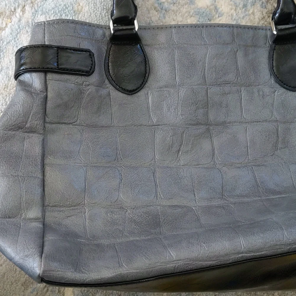 Maurices Faux Leather Silver Padlock Shoulder Handbag Gray